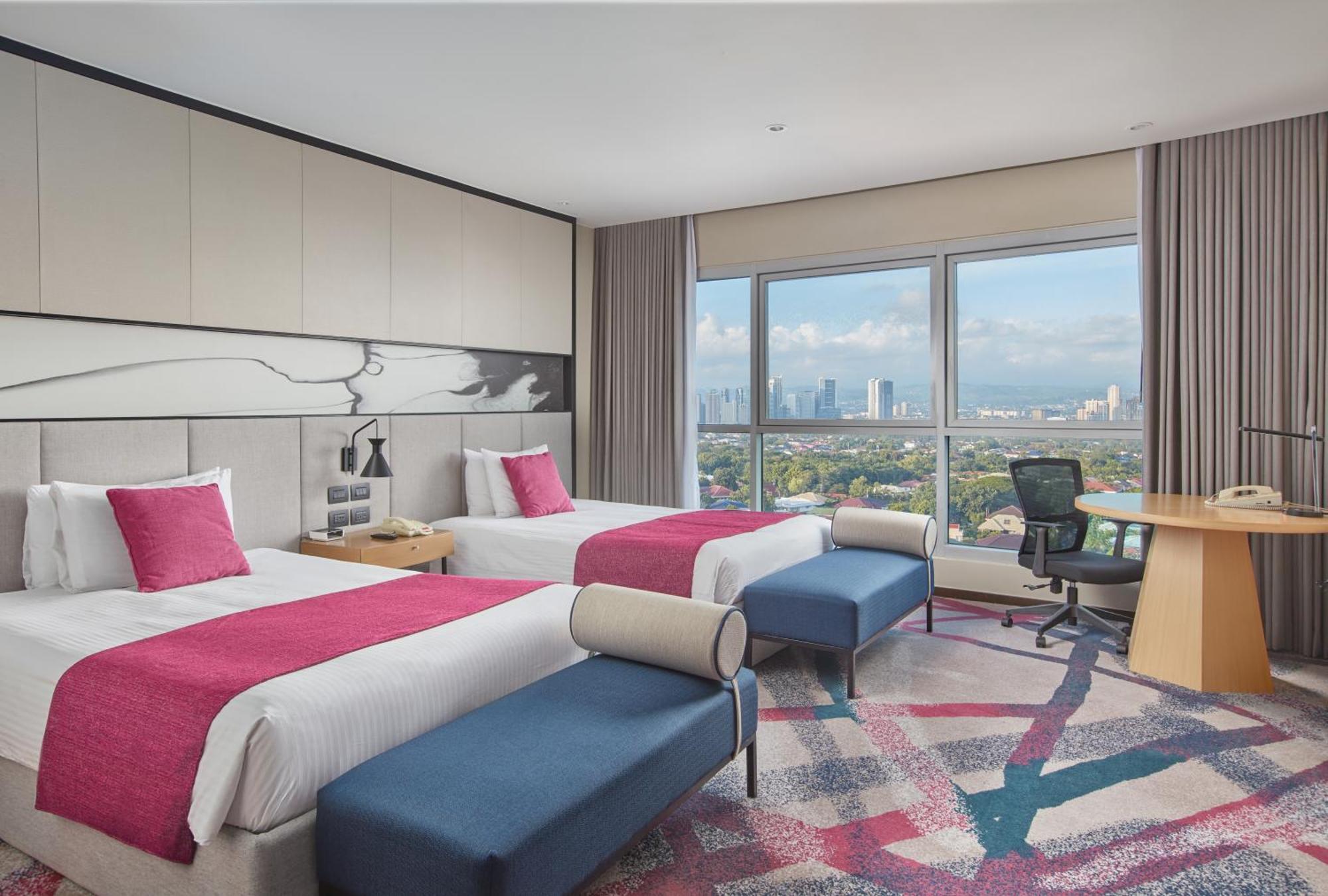 Crowne Plaza Manila Galleria, an IHG Hotel Pasig City Esterno foto