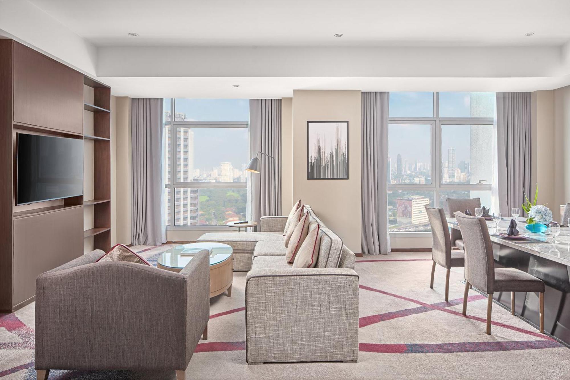 Crowne Plaza Manila Galleria, an IHG Hotel Pasig City Esterno foto