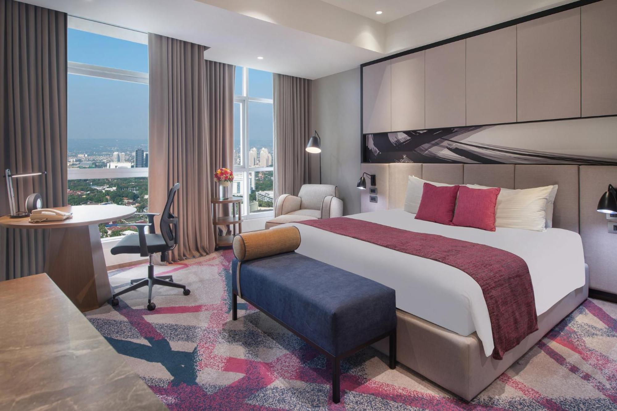 Crowne Plaza Manila Galleria, an IHG Hotel Pasig City Esterno foto